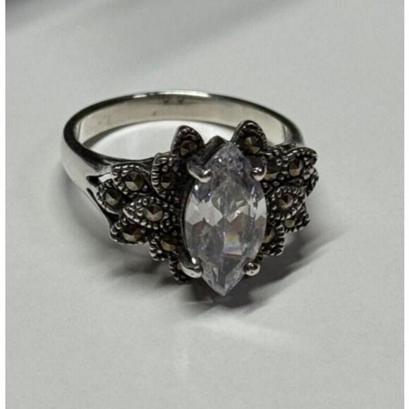 925 STERLING SILVER CZ & MARCASITE RING SIZE 5 - Picture 8 of 10